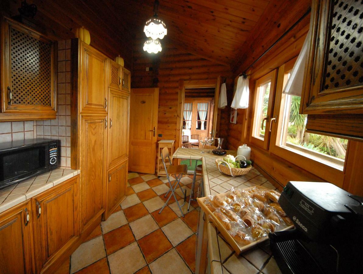 Nordic House Near The Beach In Quiet Neighborhood, All Amenities تاكورونتي المظهر الخارجي الصورة